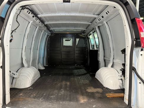 Used 2019 Chevrolet Express 2500 w/ Driver Convenience Package image 10