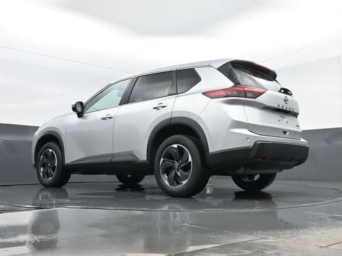 Used 2025 Nissan Rogue SV image 23