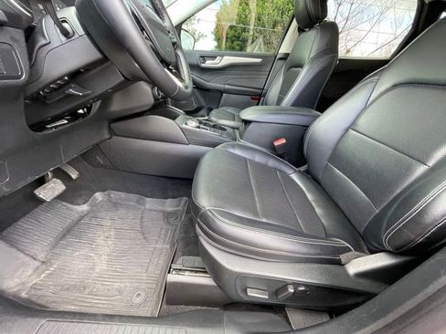Used 2022 Ford Escape SEL image 17