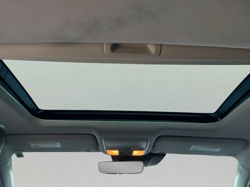 Used 2022 Honda Accord Touring image 43