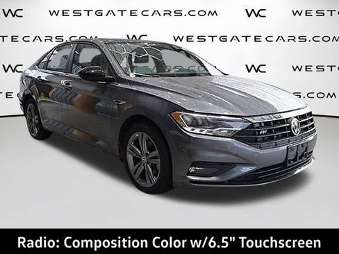 Used 2021 Volkswagen Jetta R-Line w/ R-Line Cold Weather Package FWD image 2
