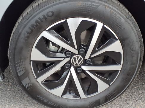 Used 2025 Volkswagen Jetta S image 8