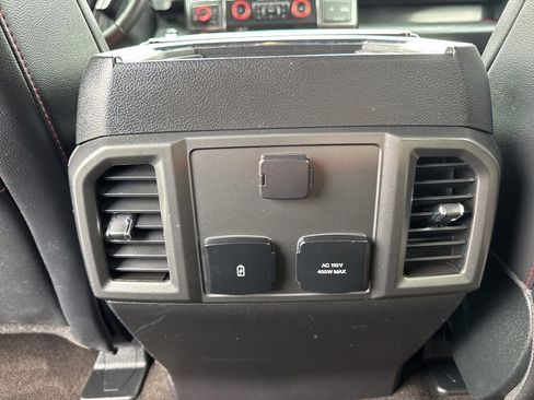 Used 2018 Ford F150 Lariat image 26