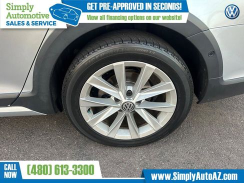 Used 2017 Volkswagen Golf Alltrack SE image 26