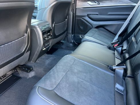 New 2026 Jeep Grand Cherokee L 4WD image 12