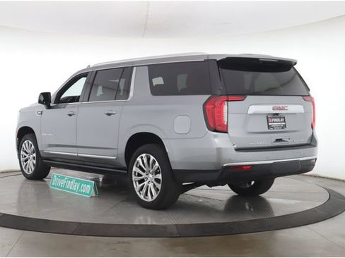 Used 2024 GMC Yukon XL Denali AWD/4WD image 8