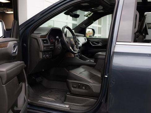 Used 2021 Chevrolet Tahoe High Country w/ Premium Package AWD/4WD image 32