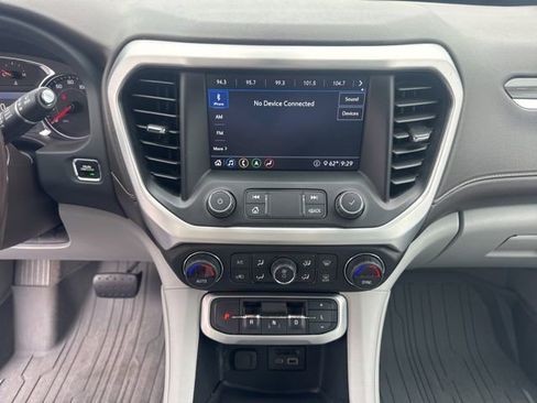 Used 2020 GMC Acadia SLT w/ Premium Package image 12