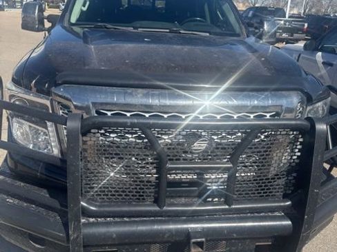 Used 2016 Nissan Titan Platinum Reserve image 6