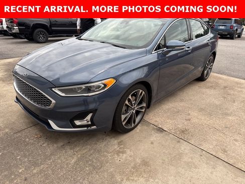 Used 2019 Ford Fusion Titanium image 2