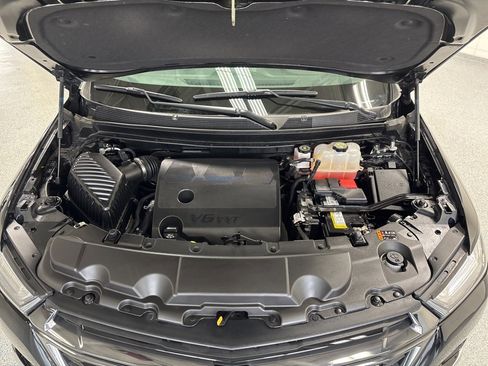 Used 2023 Chevrolet Traverse LT w/ Midnight/Sport Edition image 38
