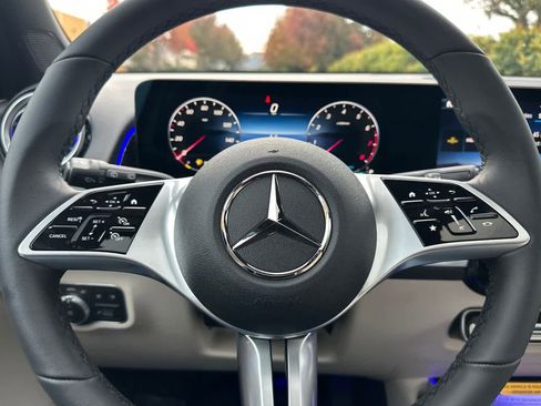 New 2026 Mercedes-Benz GLB 250 image 22