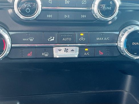 Used 2022 Ford F150 XLT w/ Equipment Group 302A High AWD/4WD image 20