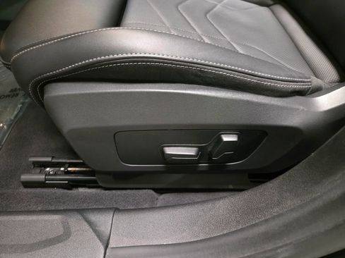 Used 2025 BMW 228i xDrive AWD/4WD image 15