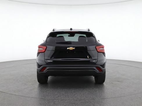 Used 2025 Chevrolet Trax LT w/ LT Convenience Package FWD image 7