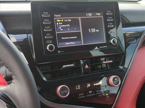 Used 2021 Toyota Camry SE FWD image 12