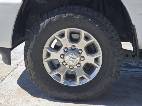 Used 2023 RAM 2500 Laramie image 15