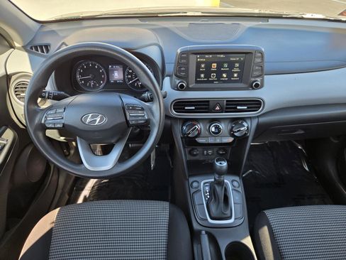 Used 2020 Hyundai Kona SE image 6