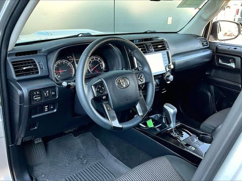 Used 2022 Toyota 4Runner TRD Off-Road image 18