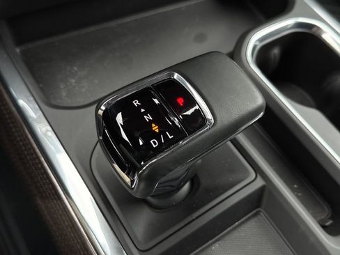 Used 2025 Chevrolet Silverado 1500 LT Trail Boss w/ Convenience Package II AWD/4WD image 10