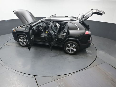 Used 2019 Jeep Cherokee Limited image 44