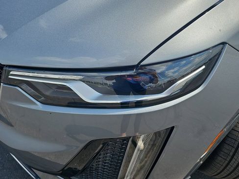 Used 2025 Cadillac XT6 Sport w/ LPO, Floor Liner Package image 34