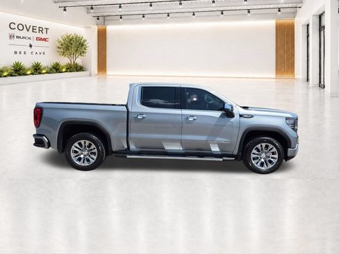Used 2025 GMC Sierra 1500 Denali AWD/4WD image 16