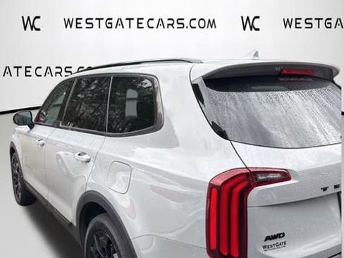 Certified 2022 Kia Telluride SX w/ Nightfall Edition Package image 11