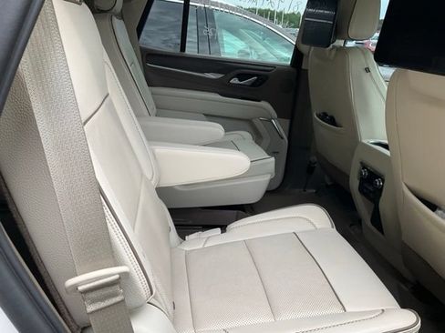Used 2021 GMC Yukon Denali w/ Denali Ultimate Package AWD/4WD image 7