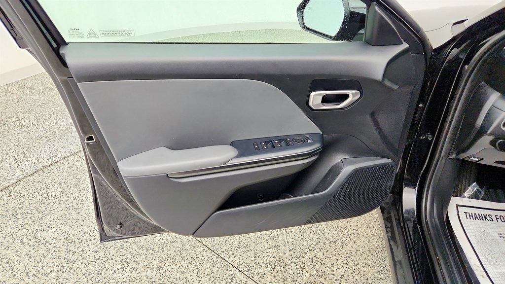 Used 2025 Kia K4 FWD image 10