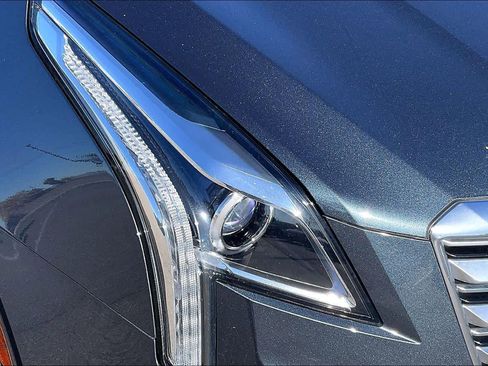 Used 2019 Cadillac XT5 Luxury image 26