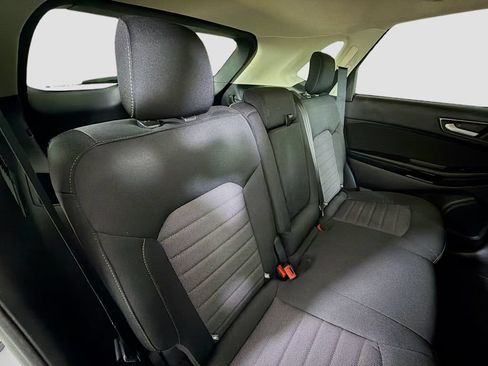 Used 2019 Ford Edge SE FWD image 27