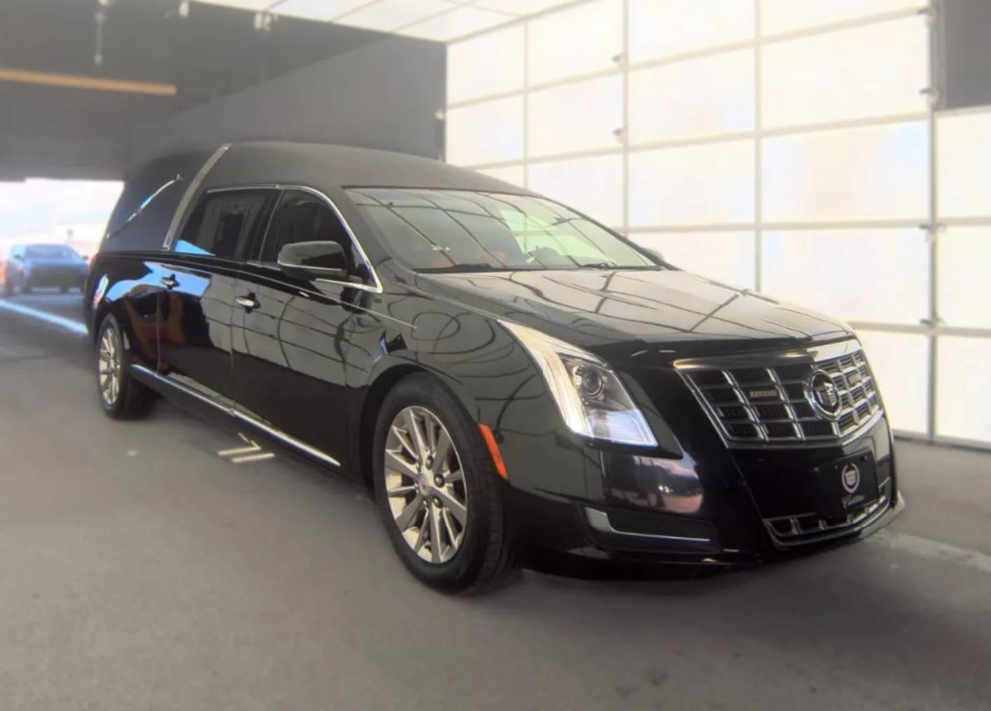Used 2013 Cadillac XTS Hearse FWD image 5