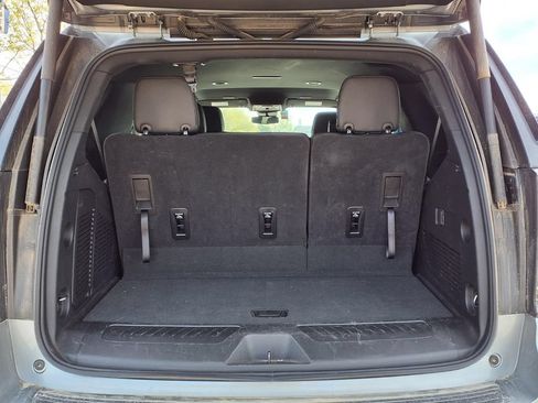 Used 2025 Chevrolet Tahoe LT AWD/4WD image 10