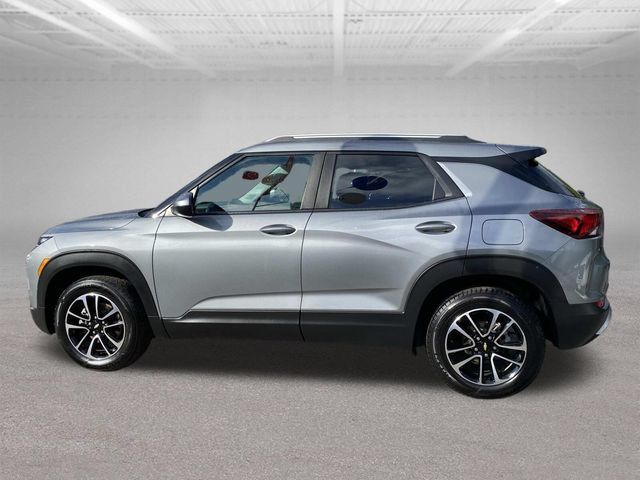 Used 2025 Chevrolet TrailBlazer LT AWD/4WD image 5
