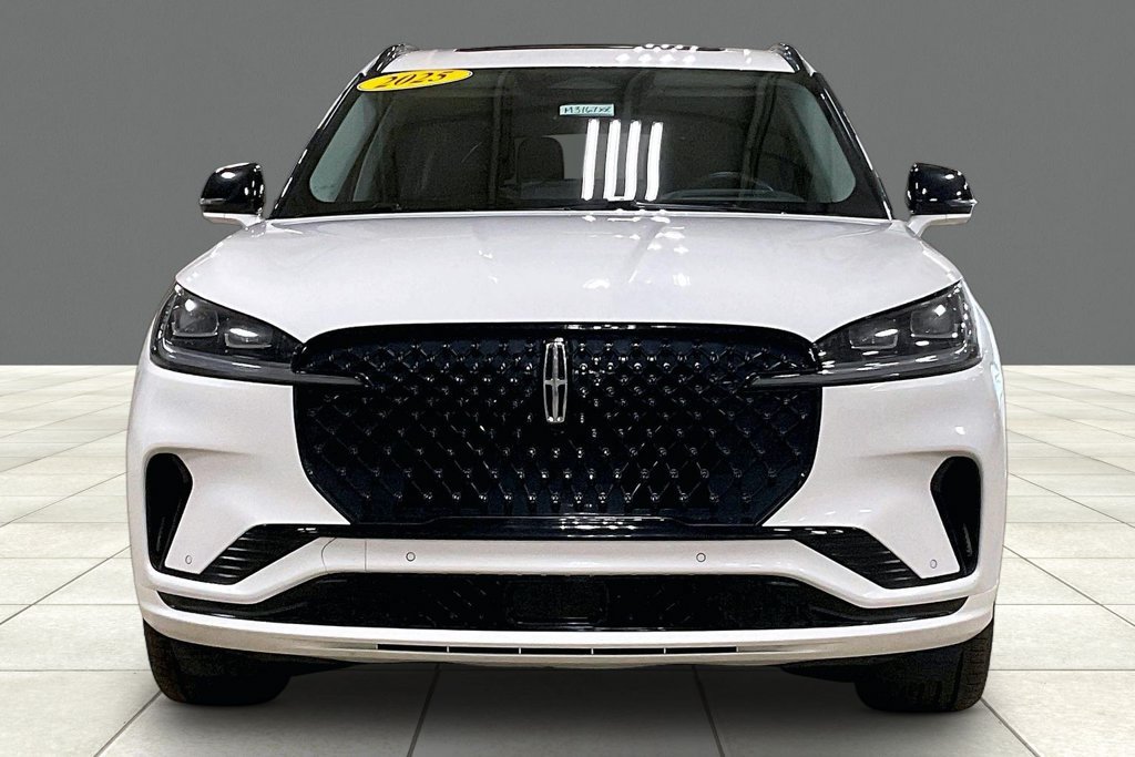 Used 2025 Lincoln Aviator Reserve w/ Jet Appearance Package AWD/4WD image 3