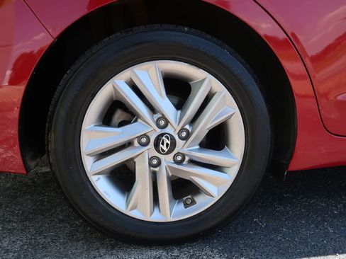 Used 2019 Hyundai Elantra SEL image 47