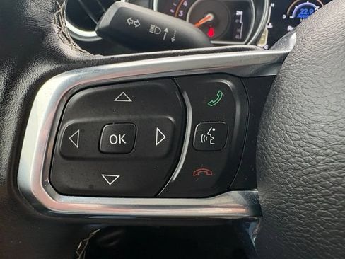 Used 2020 Jeep Wrangler Unlimited Sahara w/ Uconnect 4C Nav & Sound Group AWD/4WD image 22