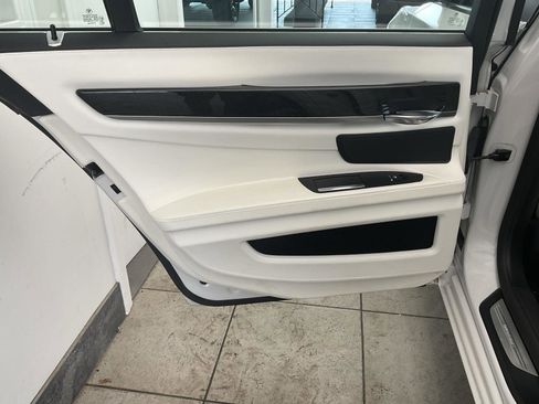 Used 2015 BMW 750i xDrive AWD/4WD image 11