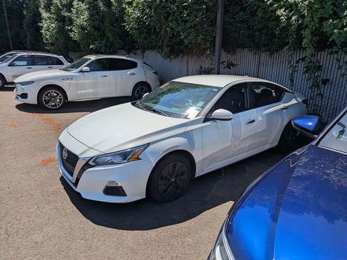 Used 2019 Nissan Altima 2.5 S FWD image 2