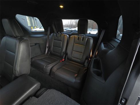 Used 2015 Ford Explorer Sport image 24