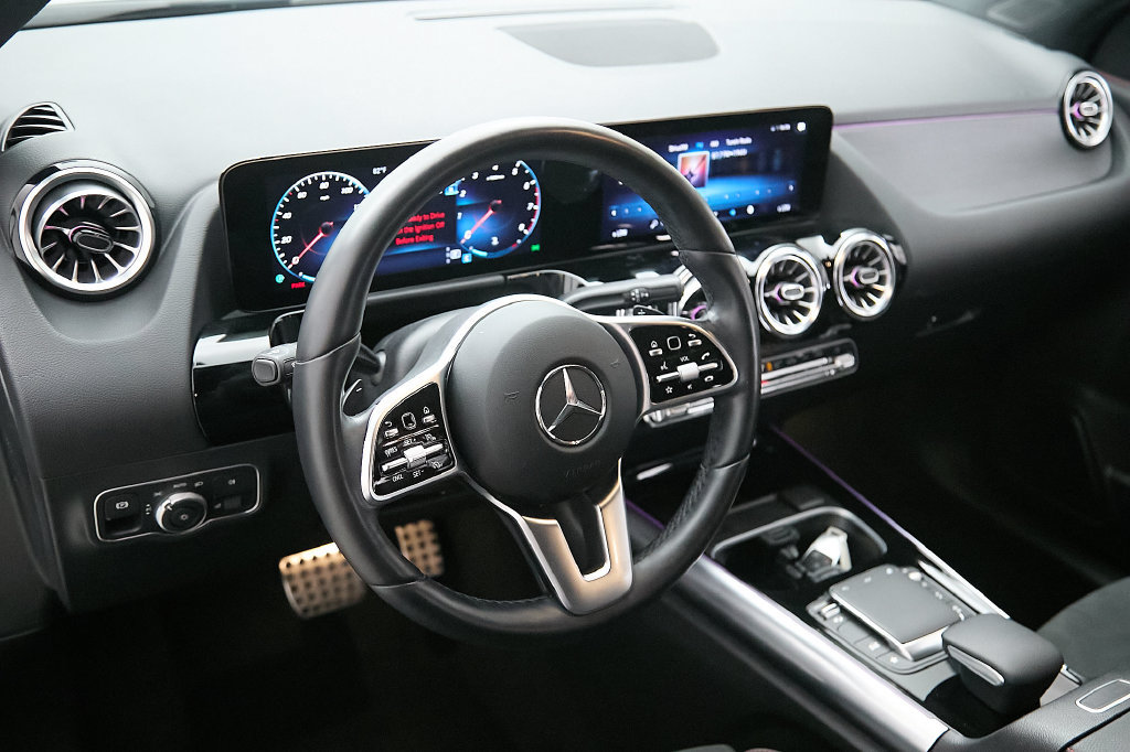 Used 2023 Mercedes-Benz GLA 250 4MATIC image 13