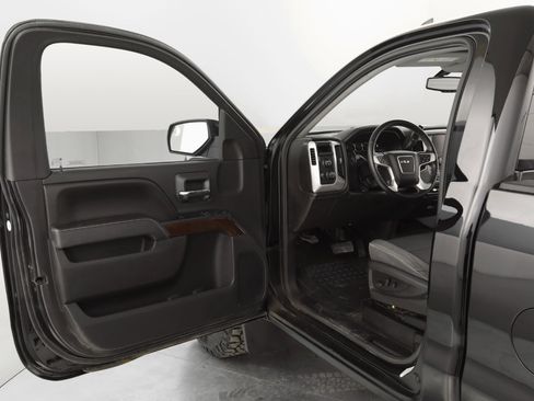 Used 2017 GMC Sierra 1500 SLE image 11