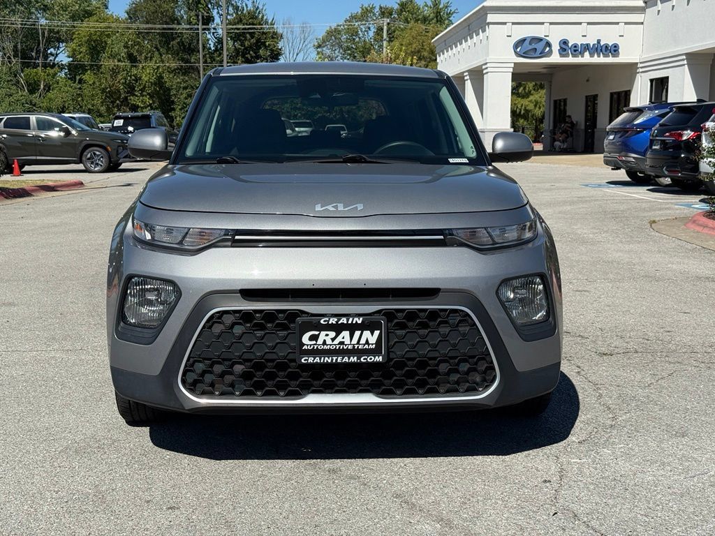 Used 2022 Kia Soul LX w/ Technology Package FWD image 2