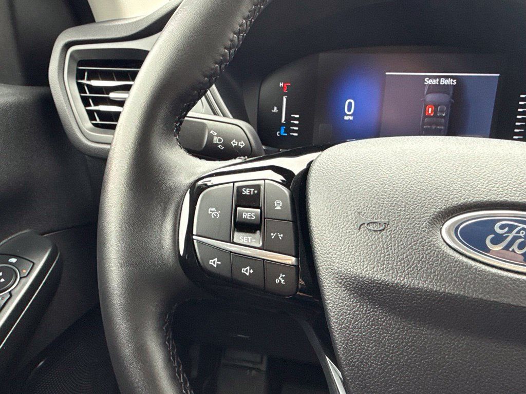 Used 2024 Ford Escape Active w/ Tech Pack #1 AWD/4WD image 32