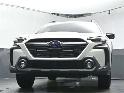 Certified 2025 Subaru Outback Premium w/ Popular Package #1A image 35