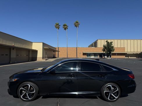 Used 2022 Honda Accord Sport image 4