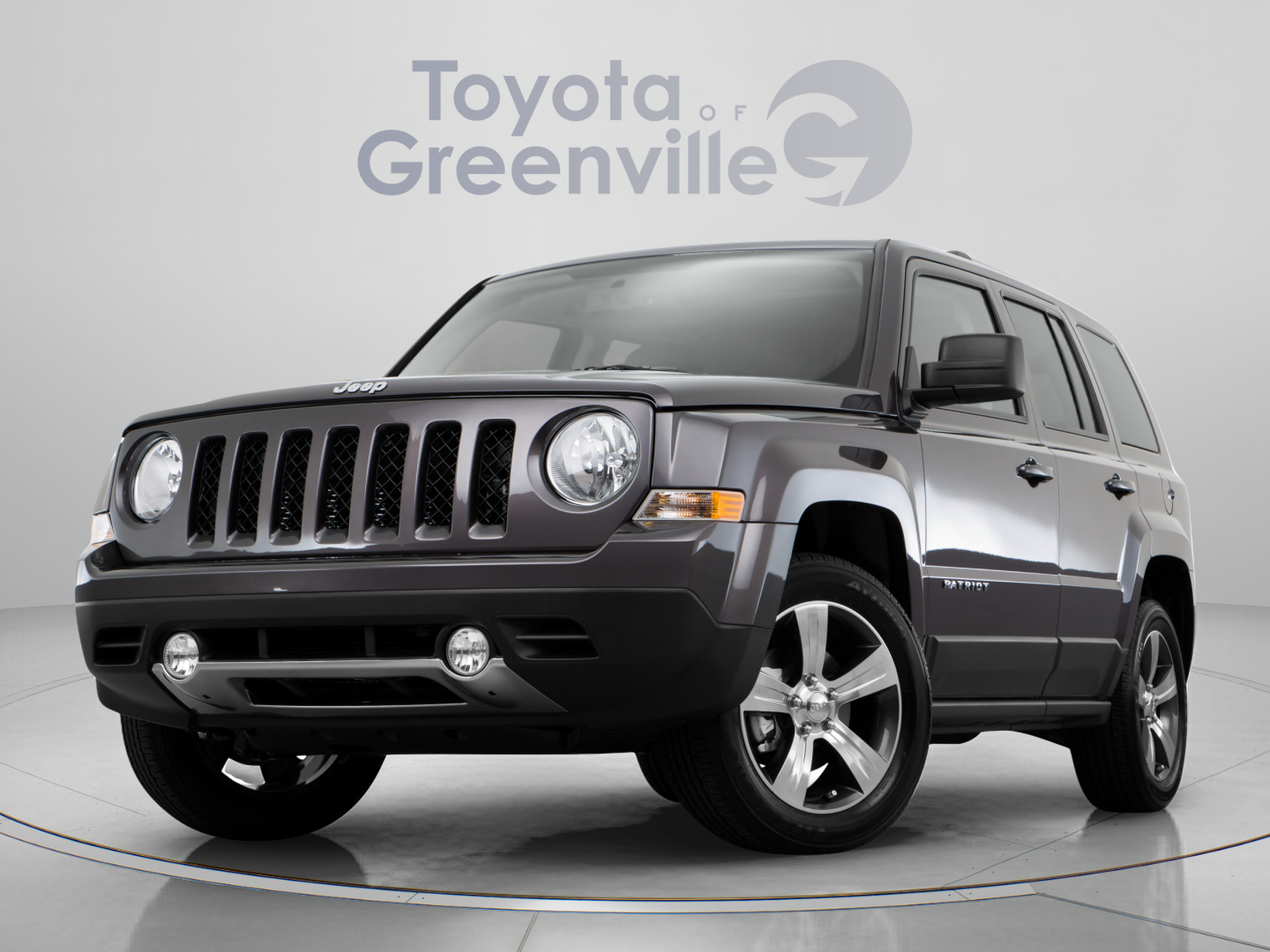 Used 2016 Jeep Patriot Latitude w/ Sun/Sound Group FWD image 11