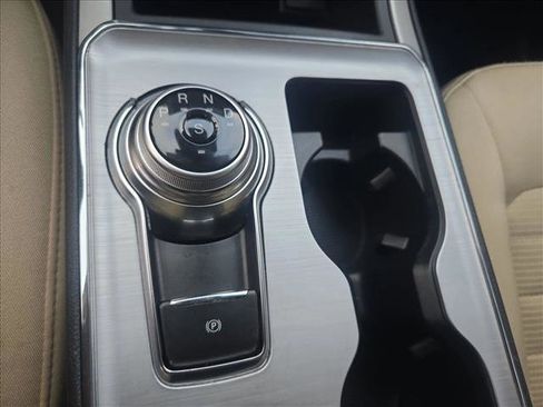 Used 2022 Ford Edge SEL w/ Convenience Package image 9