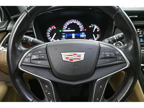 Used 2018 Cadillac XT5 Luxury w/ Driver Awareness Package FWD image 35